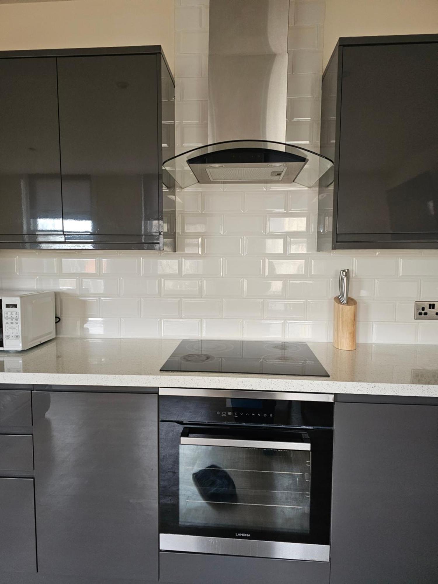 Modern 2 Bedrooms In Town Centre 10 Apartment *