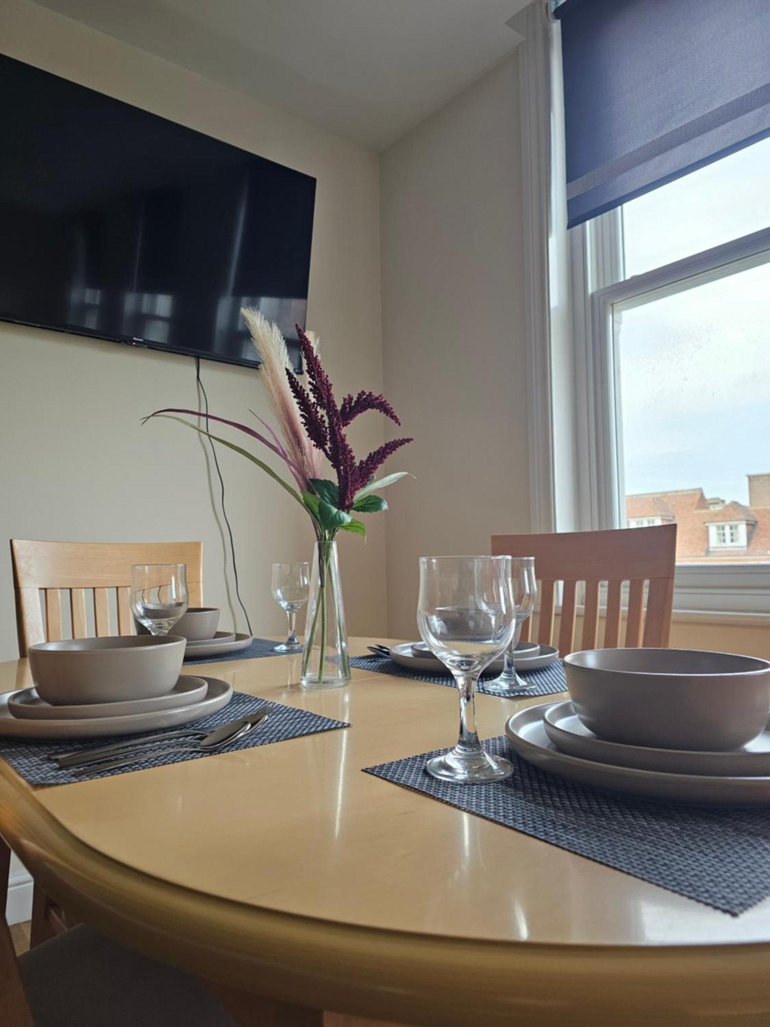 Modern 2 Bedrooms In Town Centre 10 * Ipswich