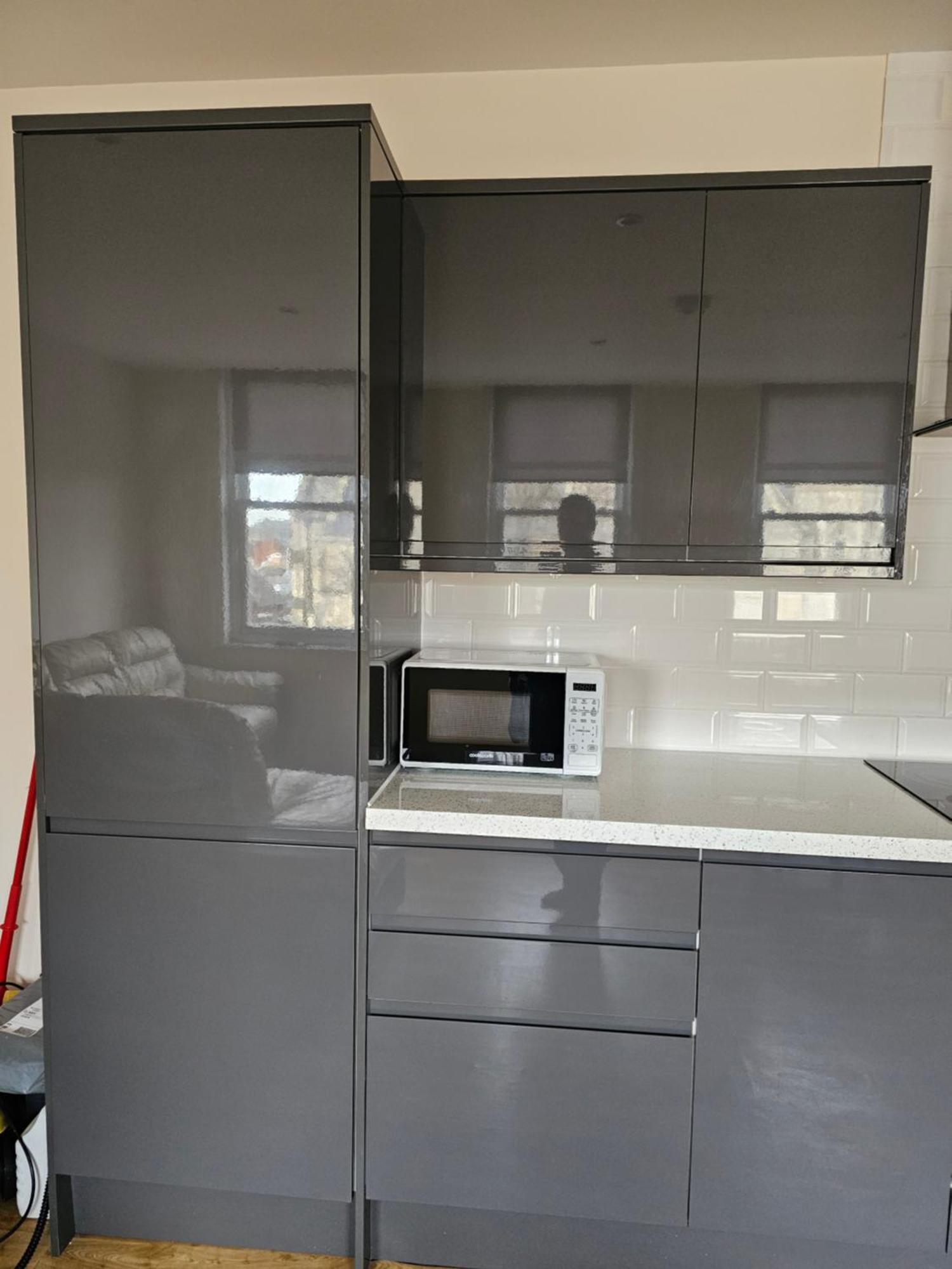 Modern 2 Bedrooms In Town Centre 10 Apartment